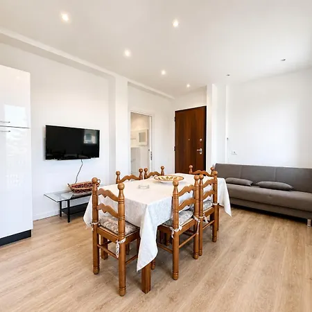 Apartment Gems Summer House - *